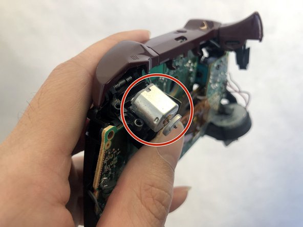 Xbox One Wireless Controller Model 1708 Trigger Caps Replacement: step 7, image 3 of 3
