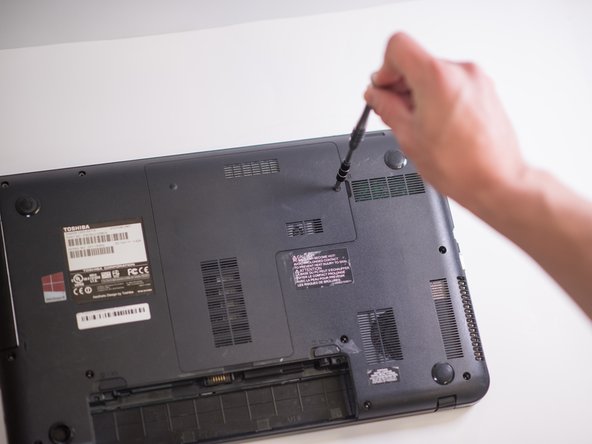 Toshiba Satellite C855-S5115 Cooling Fan Replacement: crwdns2935265:04crwdnd2935265:02crwdnd2935265:02crwdne2935265:0