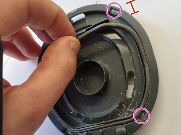 Midea FC307B Rice Cooker Teardown, Top teardown: crwdns2935265:04crwdnd2935265:02crwdnd2935265:03crwdne2935265:0