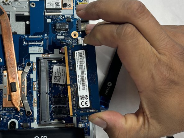 Lenovo IdeaPad 330-15IKB 81DE RAM Replacement, RAM: crwdns2935265:02crwdnd2935265:02crwdnd2935265:02crwdne2935265:0