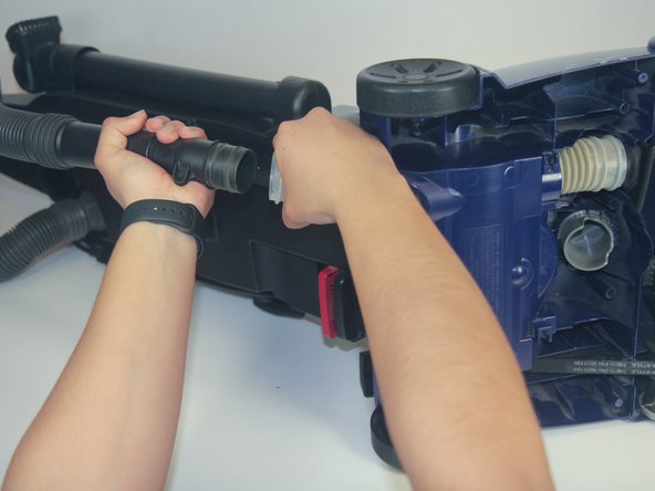 Replacing a Bissell POWERforce Helix Vacuum Hose: crwdns2935265:06crwdnd2935265:02crwdnd2935265:02crwdne2935265:0