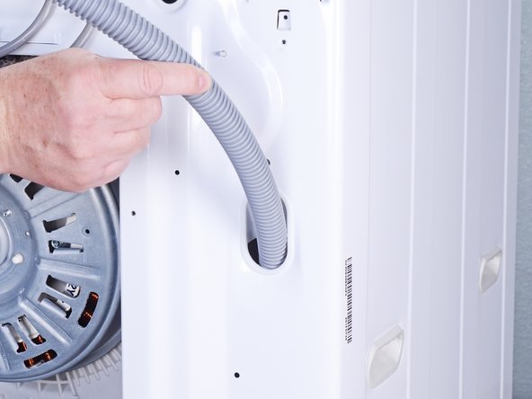 LG Front Load Washing Machine Drain Hose Replacement, Remove the drain hose: crwdns2935265:037crwdnd2935265:02crwdnd2935265:02crwdne2935265:0