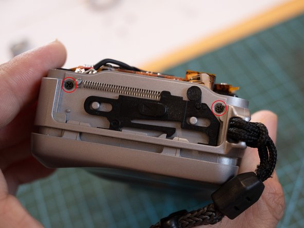 Yashica T5D Shutter Flex Cable Replacement: crwdns2935265:06crwdnd2935265:02crwdnd2935265:02crwdne2935265:0