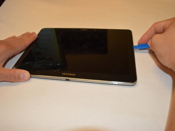 Samsung Galaxy Tab 3 10.1 Charger Port Replacement, Charger Port: 手順 1、 2の画像 1