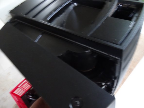 Jura Impressa E4 - E8 (new models) opening procedure, Removing the side panels: crwdns2935265:04crwdnd2935265:02crwdnd2935265:03crwdne2935265:0