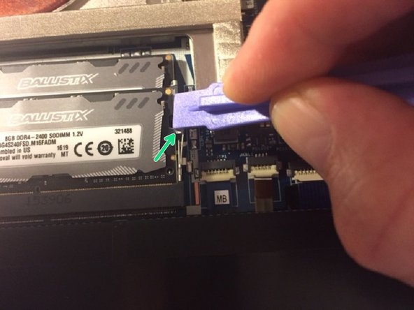 Lenovo Y700-14ISK Upgrading/Replacing RAM Replacement, Removing the RAM: crwdns2935265:05crwdnd2935265:02crwdnd2935265:03crwdne2935265:0