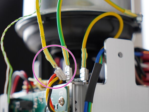 Kaffelogic Nano 7/LINK (D-P Serial) Stack Replacement, Disconnect the earth: crwdns2935265:07crwdnd2935265:01crwdnd2935265:03crwdne2935265:0