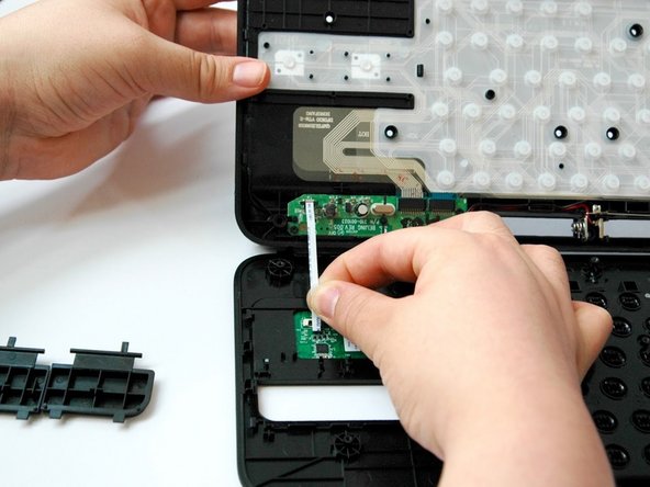 Logitech Harmony Smart Keyboard Touchpad Printed Circuit Board (PCB) Replacement: crwdns2935265:011crwdnd2935265:02crwdnd2935265:03crwdne2935265:0