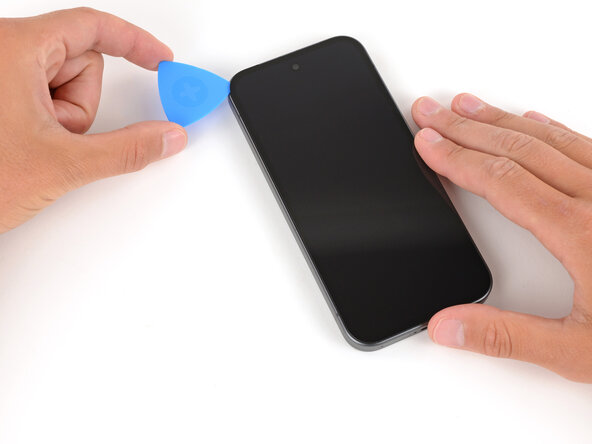 Google Pixel 9a Screen Replacement, Separate the left edge adhesive: crwdns2935265:014crwdnd2935265:03crwdnd2935265:03crwdne2935265:0