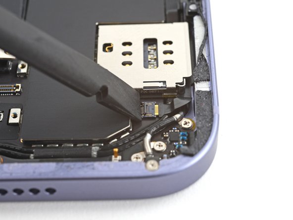 iPad Mini 6 SIM Card Reader Replacement, Disconnect the SIM card reader's ZIF connector: crwdns2935265:017crwdnd2935265:02crwdnd2935265:02crwdne2935265:0