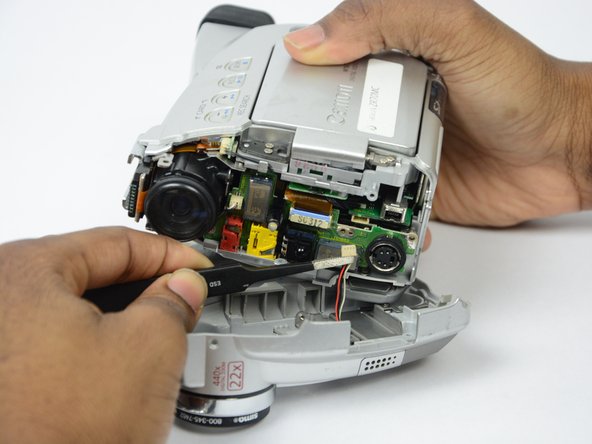 Canon ZR70MC LCD Component Replacement: crwdns2935265:07crwdnd2935265:02crwdnd2935265:03crwdne2935265:0