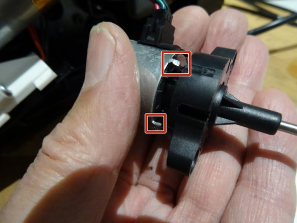 Jura J Modelle Motor Drainageventil in Gang setzen: crwdns2935265:012crwdnd2935265:03crwdnd2935265:03crwdne2935265:0