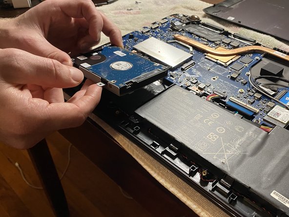 ASUS Q524U Hard Drive Replacement: crwdns2935265:06crwdnd2935265:02crwdnd2935265:02crwdne2935265:0