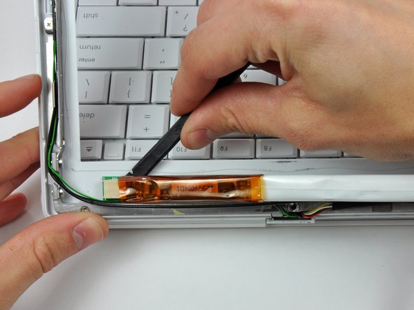 iBook G4 14" 933 MHz-1.33 GHz Display Inverter Replacement: crwdns2935265:020crwdnd2935265:02crwdnd2935265:02crwdne2935265:0