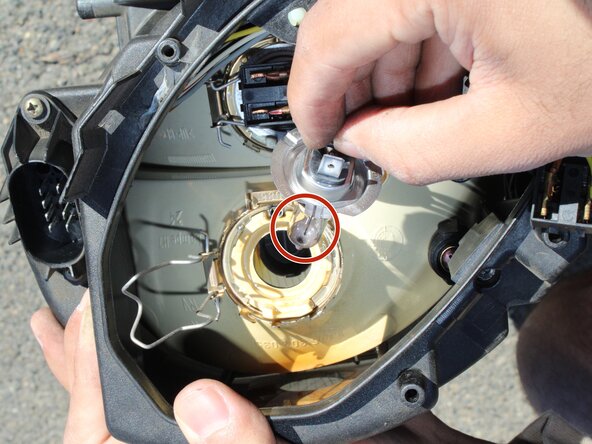 2000 Porsche Boxter Headlight Bulb Replacement: crwdns2935265:08crwdnd2935265:02crwdnd2935265:02crwdne2935265:0