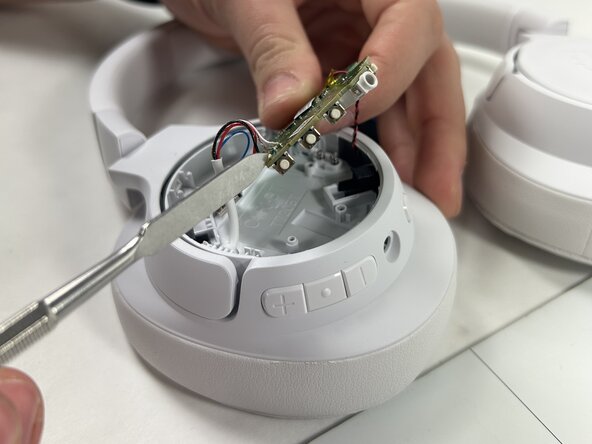 JBL Tune 720BT Charging Port Replacement: crwdns2935265:04crwdnd2935265:02crwdnd2935265:02crwdne2935265:0