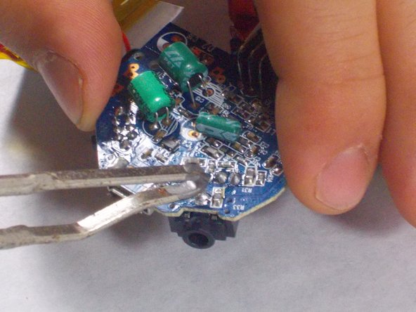 Marvel iHome MR-M66 Auxiliary Port Replacement: crwdns2935265:08crwdnd2935265:03crwdnd2935265:03crwdne2935265:0