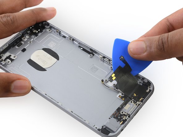 iPhone 6s Rear Case Replacement: crwdns2935265:069crwdnd2935265:03crwdnd2935265:03crwdne2935265:0