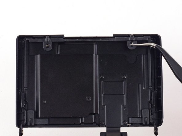 Olympus Pen E-PL7 LCD Screen Replacement: шаг 4, изображение 2 из 3