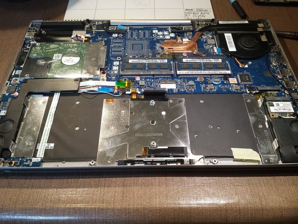 Acer Aspire R7 Display Assembly Replacement: crwdns2935265:07crwdnd2935265:02crwdnd2935265:02crwdne2935265:0