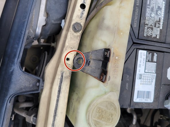 1986 Toyota Pickup Windshield Washer Pump Replacement: crwdns2935265:03crwdnd2935265:02crwdnd2935265:02crwdne2935265:0