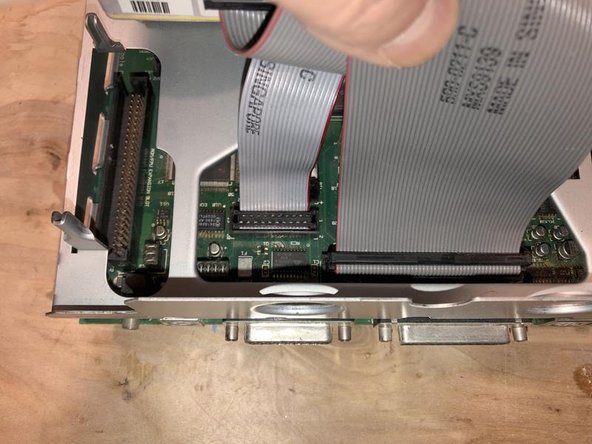 Macintosh Classic II Logic Board Removal, Logic Board: crwdns2935265:06crwdnd2935265:02crwdnd2935265:03crwdne2935265:0