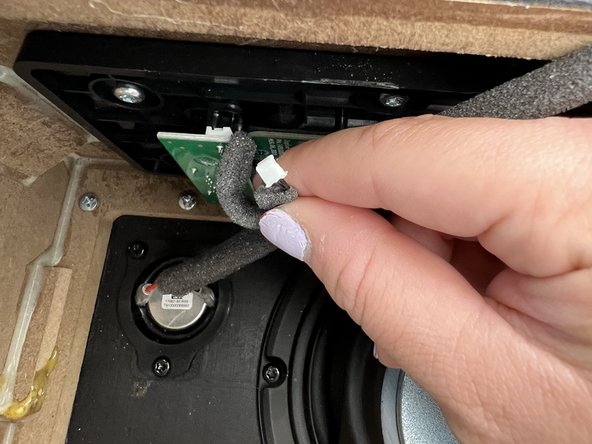 Marshall Stanmore II Power Switch Replacement: crwdns2935265:05crwdnd2935265:02crwdnd2935265:02crwdne2935265:0