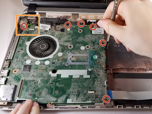 HP Pavilion 14-v062us Fan Replacement, Fan: crwdns2935265:010crwdnd2935265:02crwdnd2935265:03crwdne2935265:0