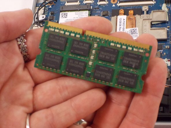 Dell XPS 14 RAM Replacement: crwdns2935265:010crwdnd2935265:02crwdnd2935265:02crwdne2935265:0