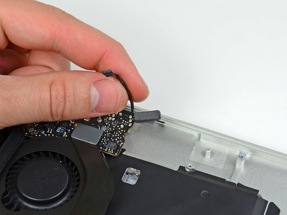 MacBook Air 13" Mid 2012 Microphone Replacement: crwdns2935265:010crwdnd2935265:02crwdnd2935265:02crwdne2935265:0
