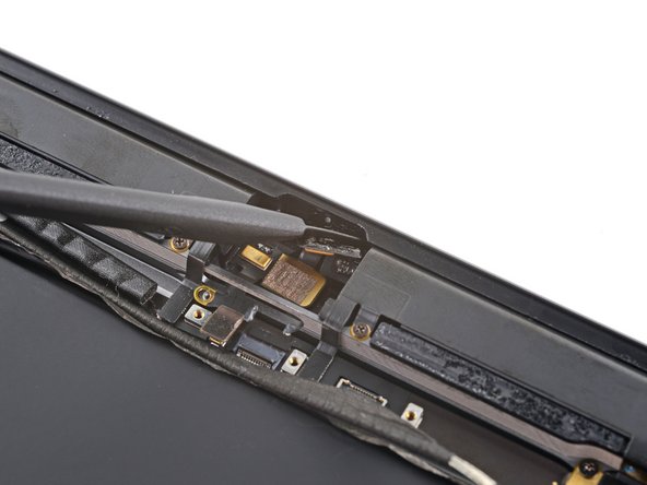 iPad 9 LTE Microphone Assembly Replacement