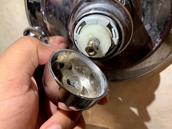 Bath Tub Cartridge Replacement: crwdns2935265:010crwdnd2935265:03crwdnd2935265:03crwdne2935265:0