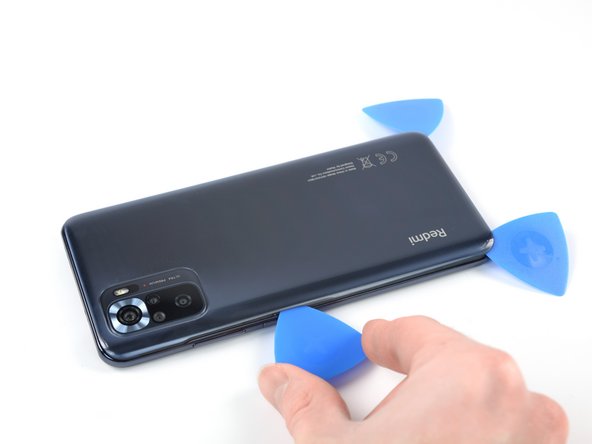 Xiaomi Redmi Note 10S Battery Replacement, Slice the adhesive: crwdns2935265:05crwdnd2935265:02crwdnd2935265:03crwdne2935265:0