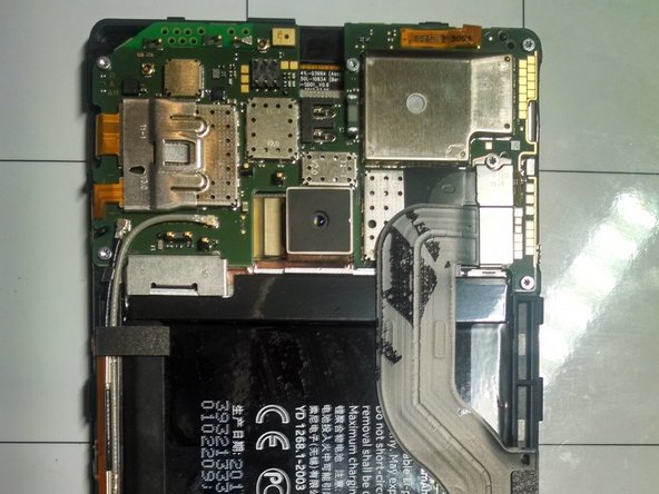 Nokia Lumia 1520 Teardown, First Sight of the Internals: crwdns2935265:04crwdnd2935265:03crwdnd2935265:03crwdne2935265:0