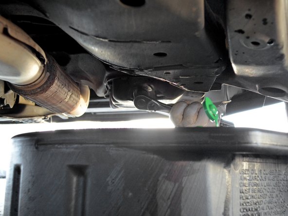 2002-2007 Mitsubishi Lancer Oil Change (2.0L I4 DOHC): crwdns2935265:05crwdnd2935265:02crwdnd2935265:03crwdne2935265:0