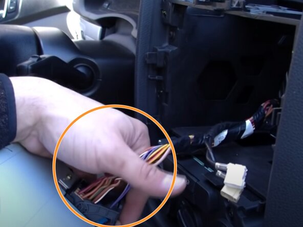 2008 Volkswagen Jetta Radio Replacement: crwdns2935265:07crwdnd2935265:03crwdnd2935265:03crwdne2935265:0