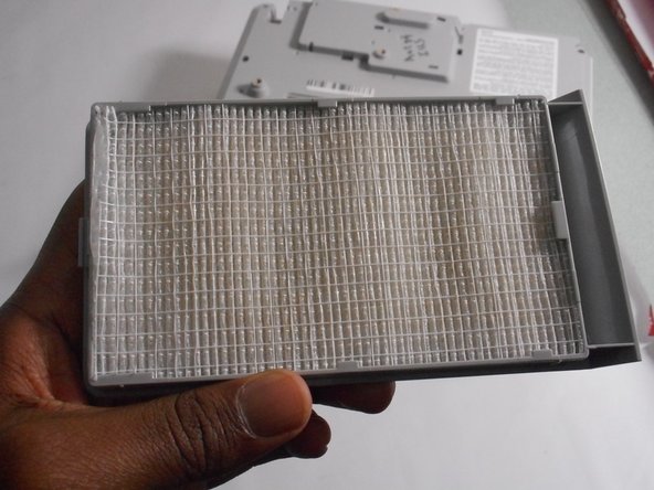 Hitachi CP-X2511 Air Filter Replacement: crwdns2935265:03crwdnd2935265:01crwdnd2935265:03crwdne2935265:0