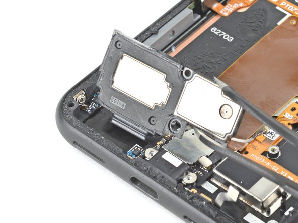 Google Pixel 4 Screen Replacement, Remove the loudspeaker: crwdns2935265:043crwdnd2935265:02crwdnd2935265:02crwdne2935265:0