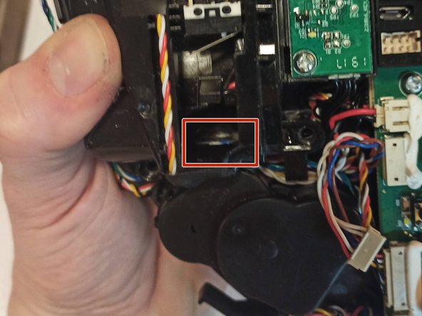 Ecovacs Deebot 920 Reassembly, Install The Right Wheel Well: crwdns2935265:07crwdnd2935265:02crwdnd2935265:03crwdne2935265:0