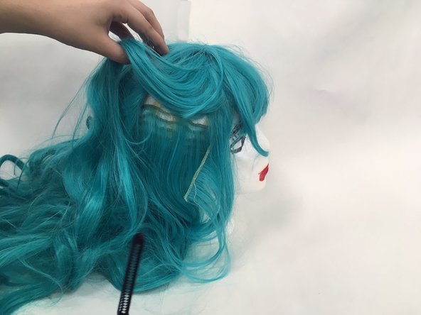 How to Fix a Broken Wig: crwdns2935265:03crwdnd2935265:02crwdnd2935265:03crwdne2935265:0