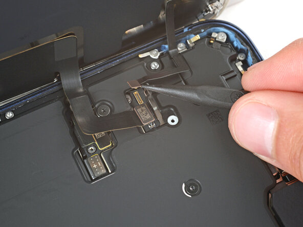 iPhone 17 Pro Max Screen Replacement, Disconnect the screen: crwdns2935265:022crwdnd2935265:03crwdnd2935265:03crwdne2935265:0