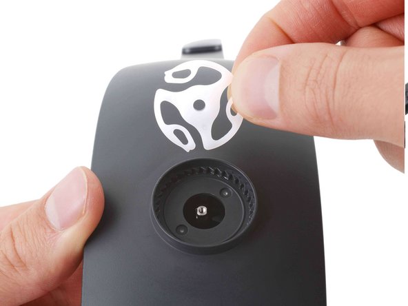 HTC Vive XR Elite Headstraps Replacement, Remove the adjustment dial sprocket: crwdns2935265:036crwdnd2935265:03crwdnd2935265:03crwdne2935265:0