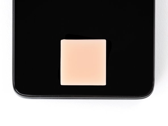 How to Calibrate the In-Screen Optical Fingerprint Sensor on Your Motorola Phone, Calibrate your fingerprint sensor: step 5, image 2 of 3