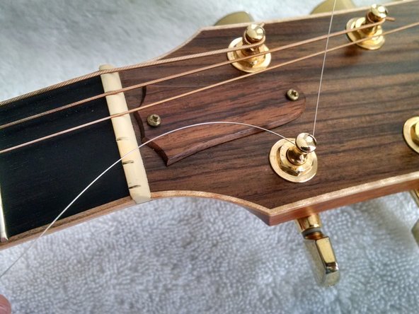 How to clean and maintain your Taylor 816CE, Install first three new strings: crwdns2935265:03crwdnd2935265:02crwdnd2935265:03crwdne2935265:0