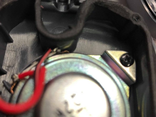 Nudeaudio Move S Wired Teardown, Unscrewing the driver unit: crwdns2935265:04crwdnd2935265:01crwdnd2935265:01crwdne2935265:0