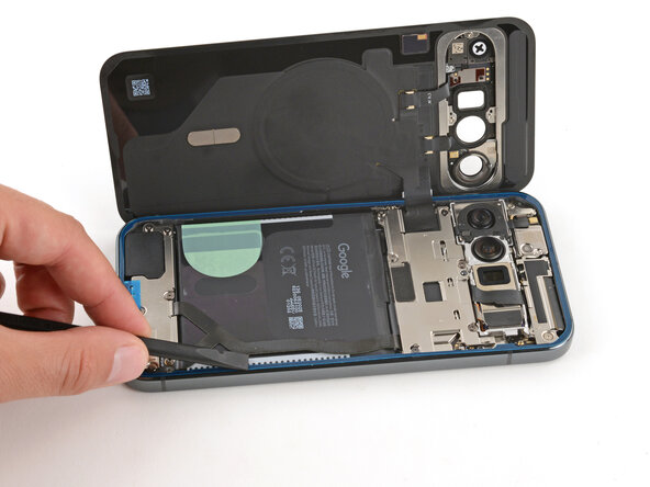 Google Pixel 10 Pro XL USB‑C Board Replacement, Secure the adhesive: 51 단계, 이미지 3개 중 1개