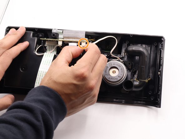 Sony ICF-C1iPMK2 Screen Replacement: crwdns2935265:05crwdnd2935265:03crwdnd2935265:03crwdne2935265:0