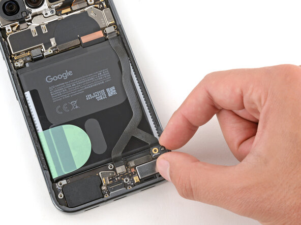 Google Pixel 10 Pro XL USB‑C Board Replacement, Remove the interconnect cable: 21 단계, 이미지 2개 중 1개