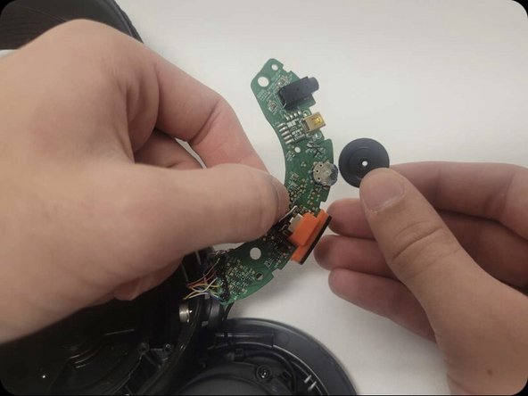 SteelSeries Arctis Pro Headset Volume Control Wheel Replacement: stap 0, afbeelding 2 van 3
