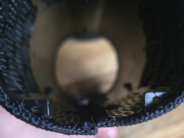 JBL Link 20 Battery Replacement, Removing the casing: step 4, image 2 of 2